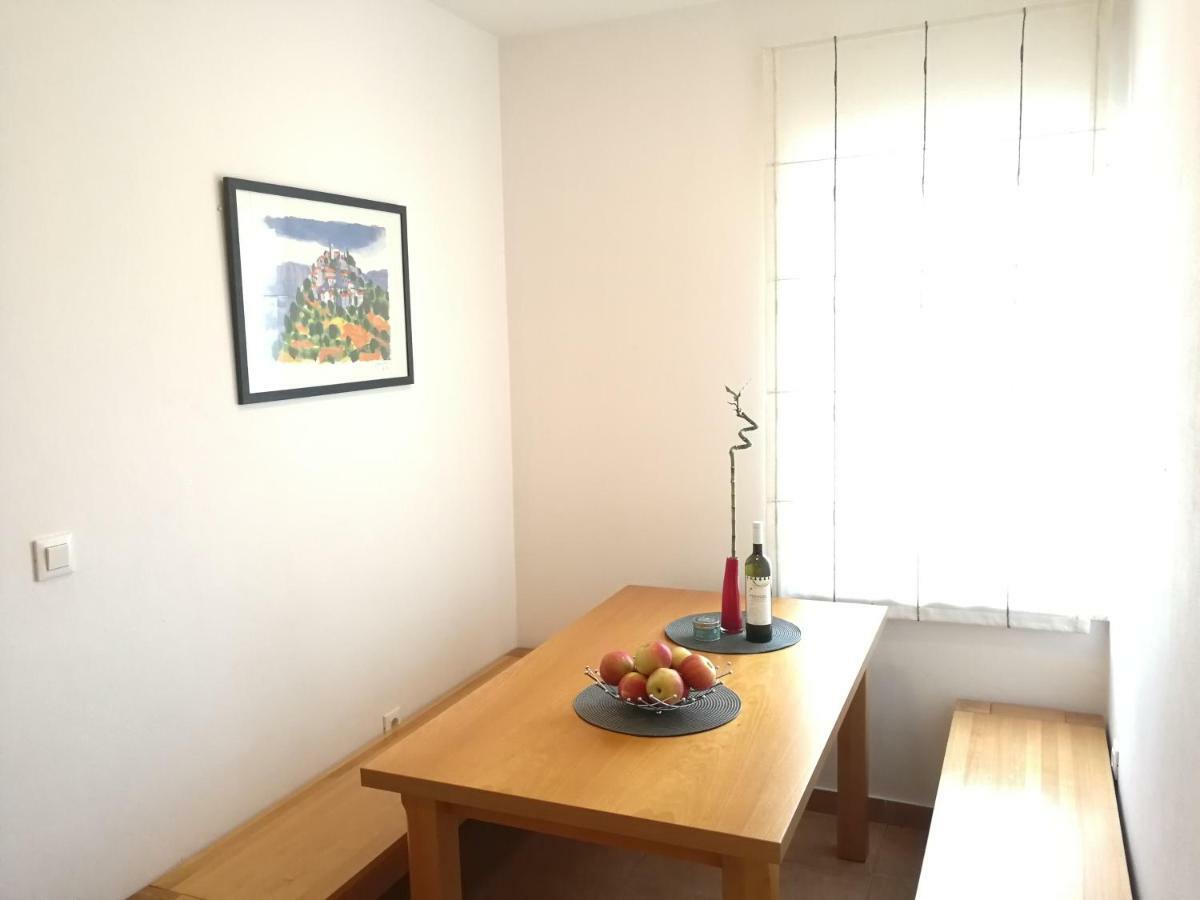 Apartment Tina By The Beach Pjescana Uvala Exterior photo